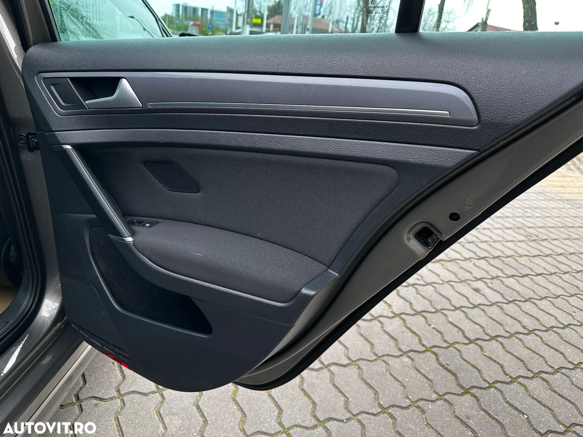 Volkswagen Golf Variant 1.6 TDI BlueMotion Technology DSG Comfortline - 36