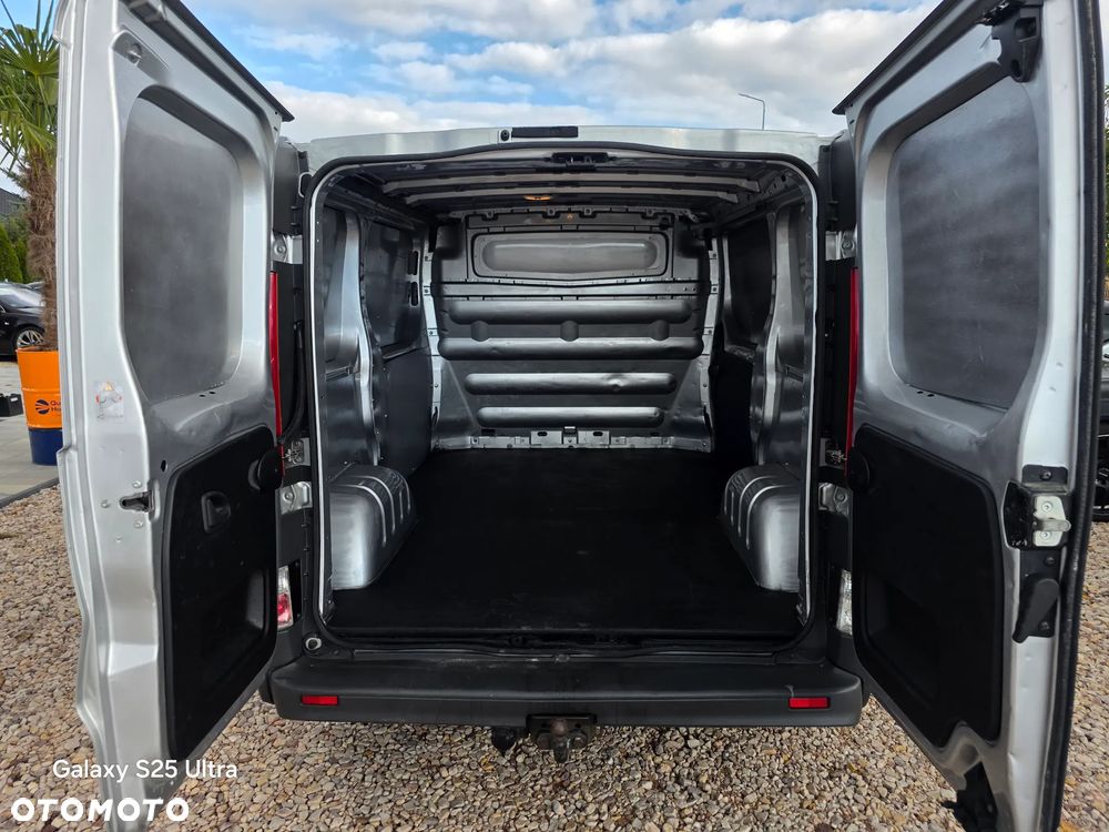 Opel Vivaro - 38