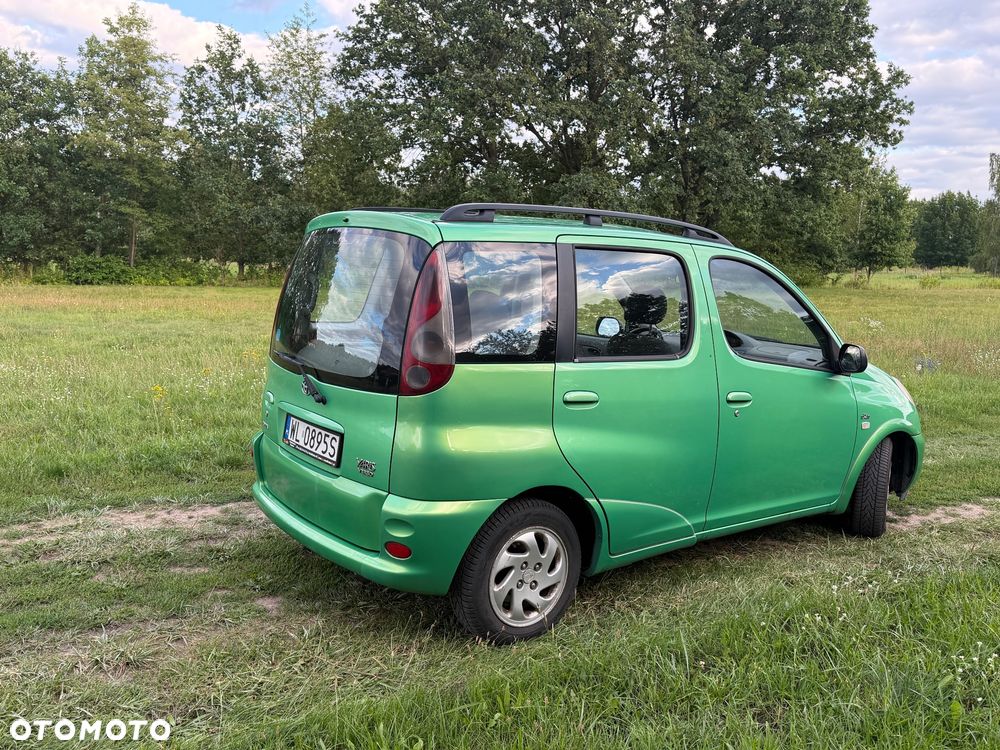 Toyota Yaris Verso - 8