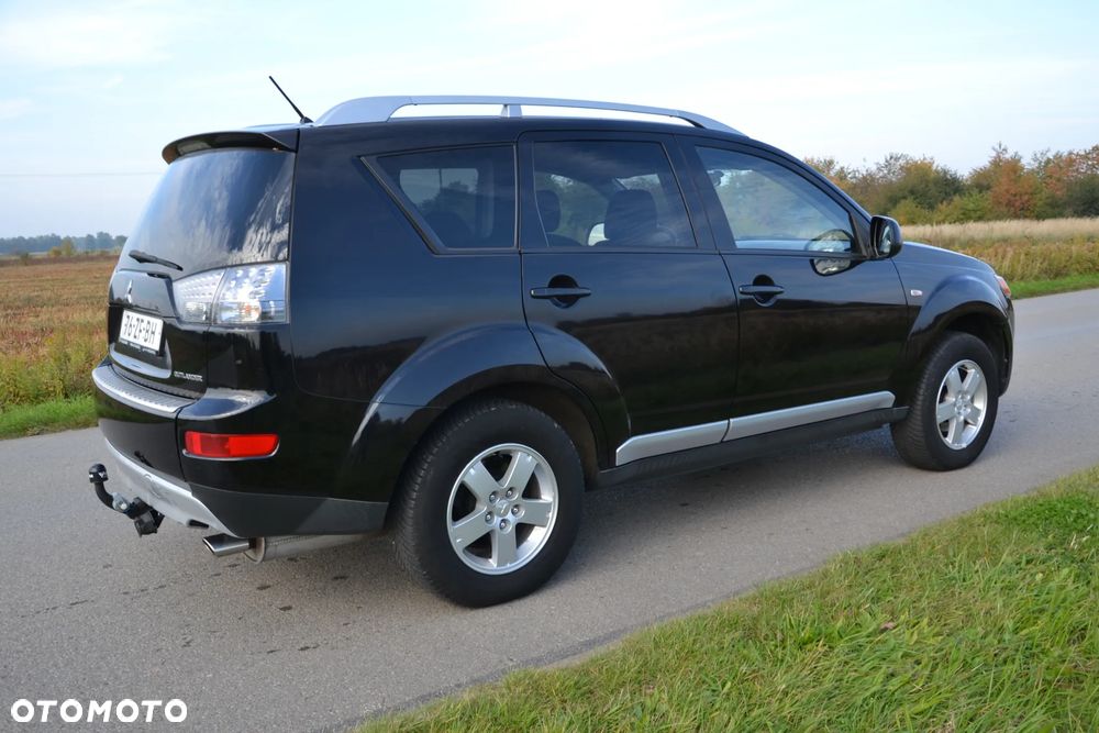 Mitsubishi Outlander 2.4 Invite 2WD - 27