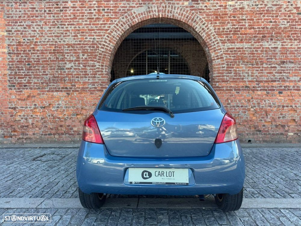 Toyota Yaris 1.4 D-4D AC - 13