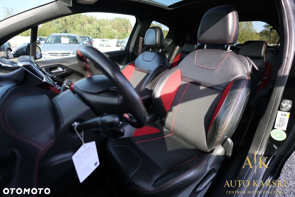 Peugeot 208 - 29