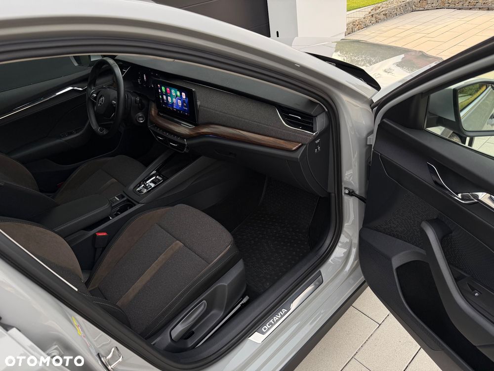Skoda Octavia 2.0 TDI DSG 4x4 Scout First Edition - 22