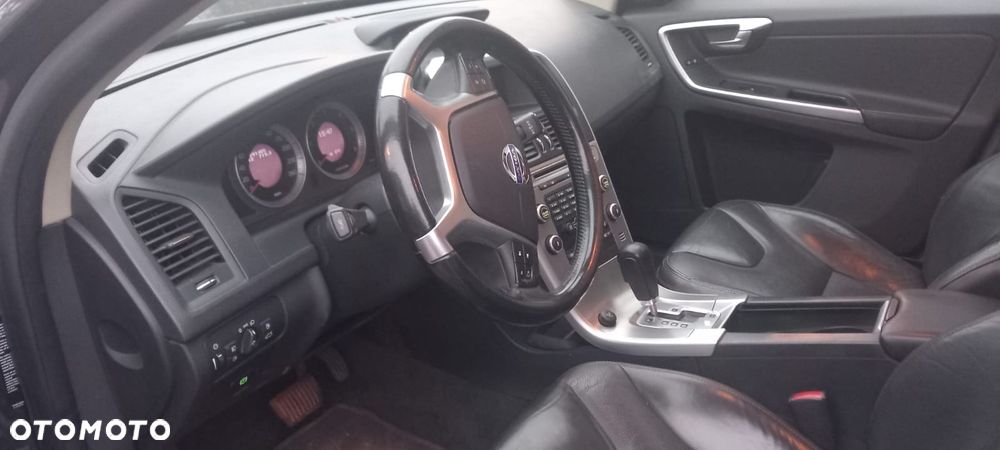 Volvo XC 60 2.4D AWD Summum - 8