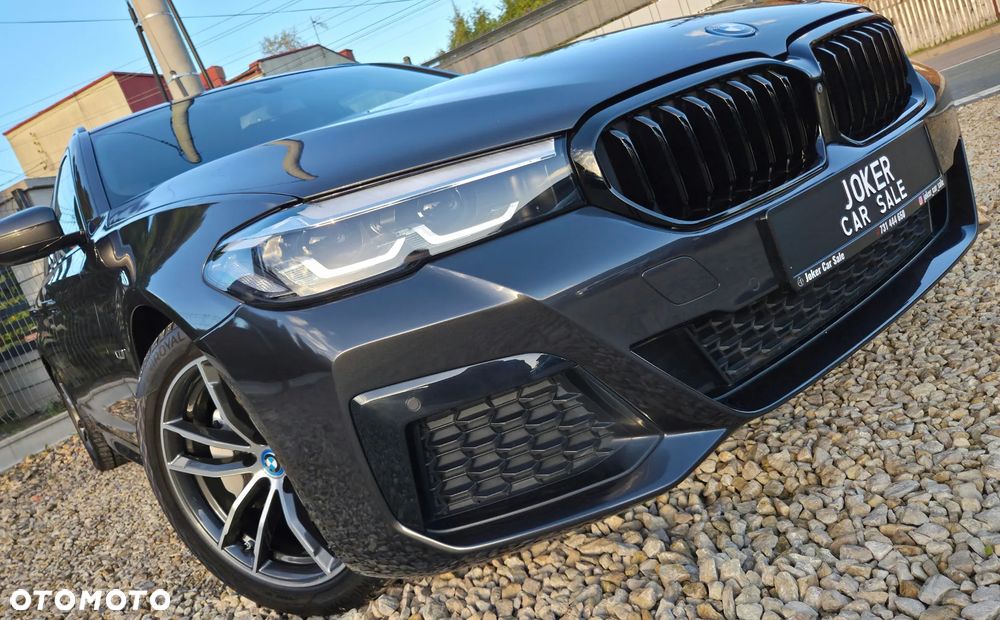 BMW Seria 5 530e xDrive M Sport sport - 39