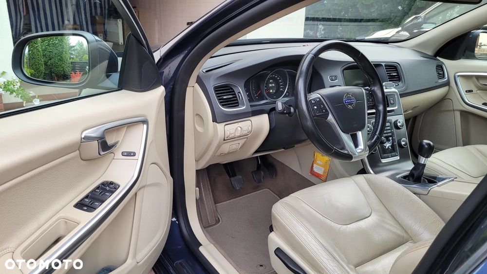 Volvo V60 D2 - 8