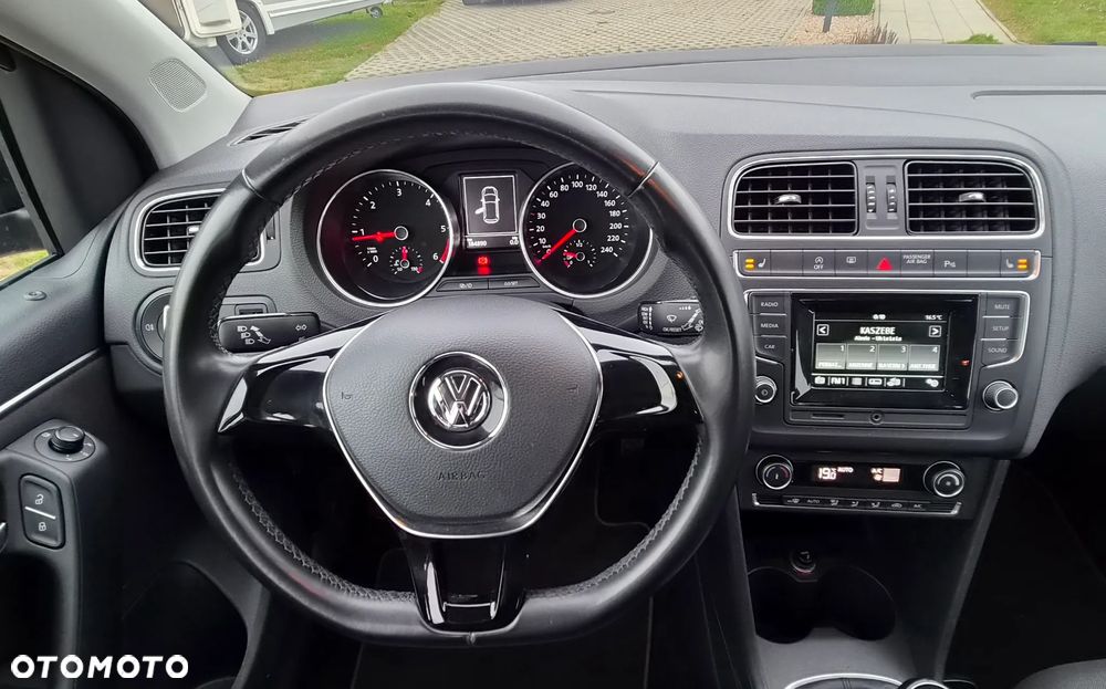 Volkswagen Polo 1.4 TDI (Blue Motion Technology) Highline - 16