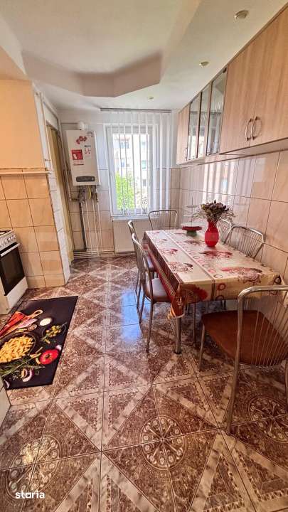 Apartament cu 2 camere decomandate de vanzare in cartierul Tudor — fotografia 3