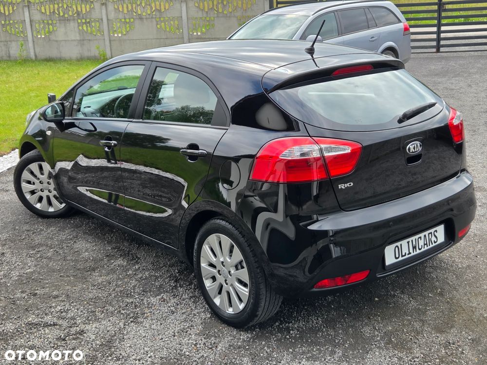 Kia Rio 1.4 Dream Team Edition - 4