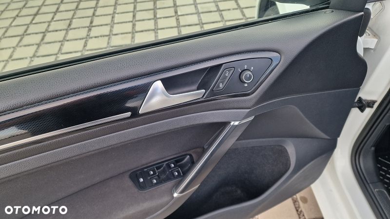 Volkswagen Golf 1.4 TSI Sportline DSG - 19