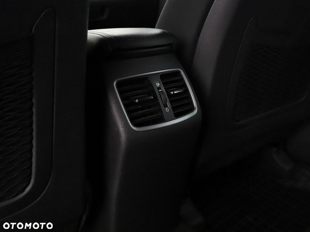 Hyundai Tucson 2.0 CRDi 4WD Automatik Intro Edition - 38