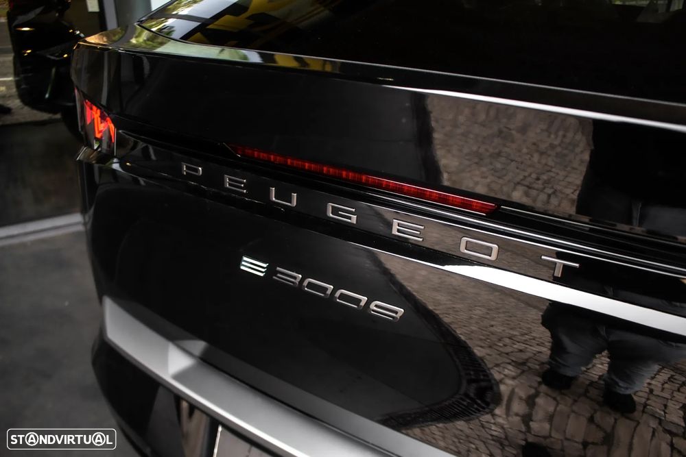 Peugeot E-3008 GT - 11