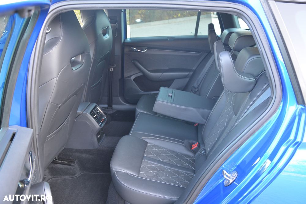 Skoda Octavia 2.0 TDI DSG 4x4 RS Plus - 12