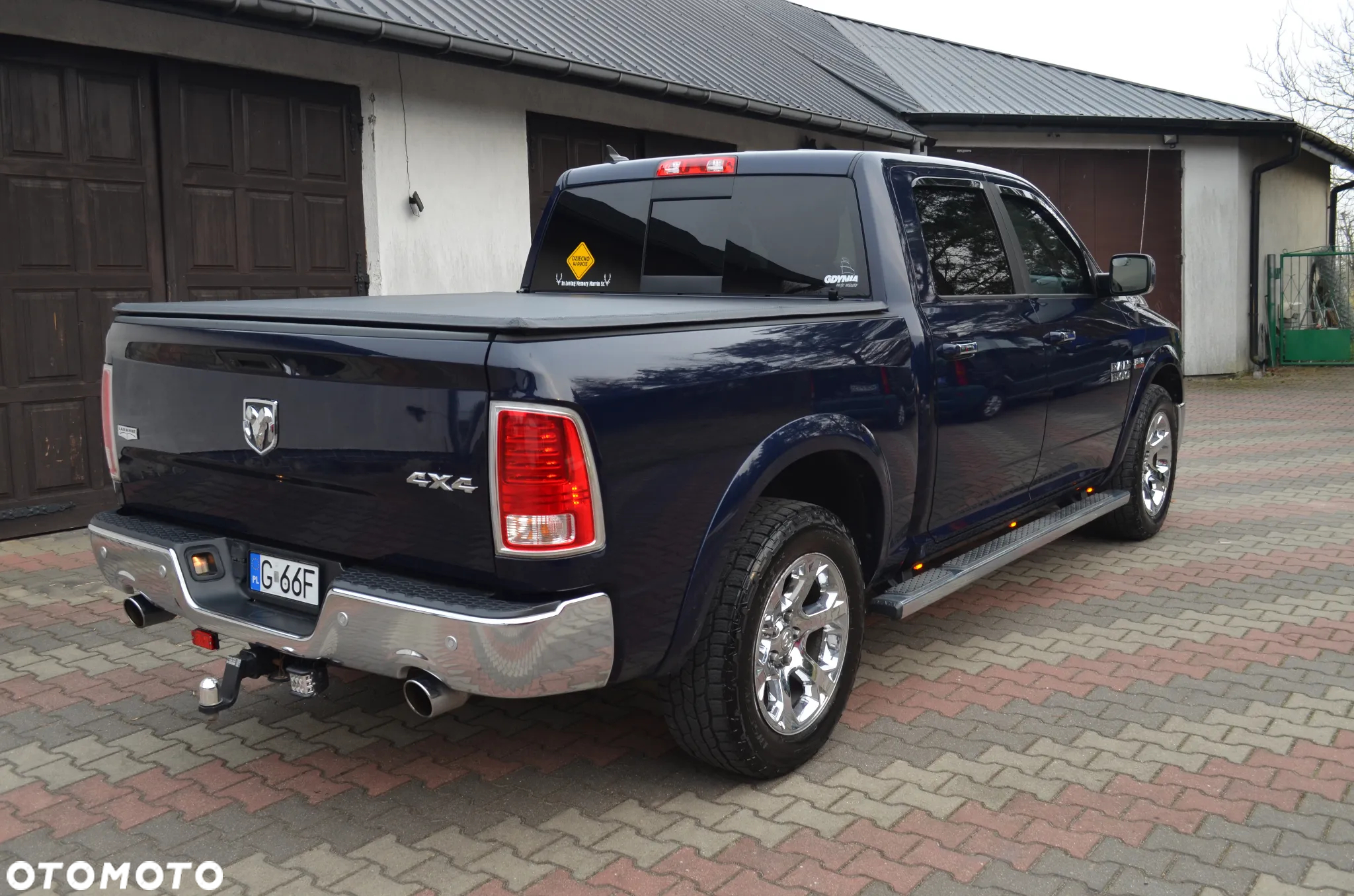 Dodge RAM 1500 5.7 4x4 - 8