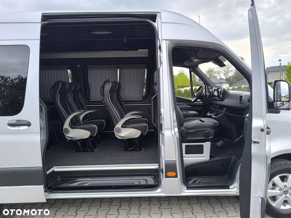 Mercedes-Benz Sprinter - 11