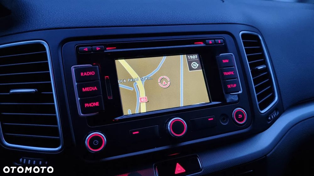 Volkswagen Sharan 2.0 TDI Comfortline - 23