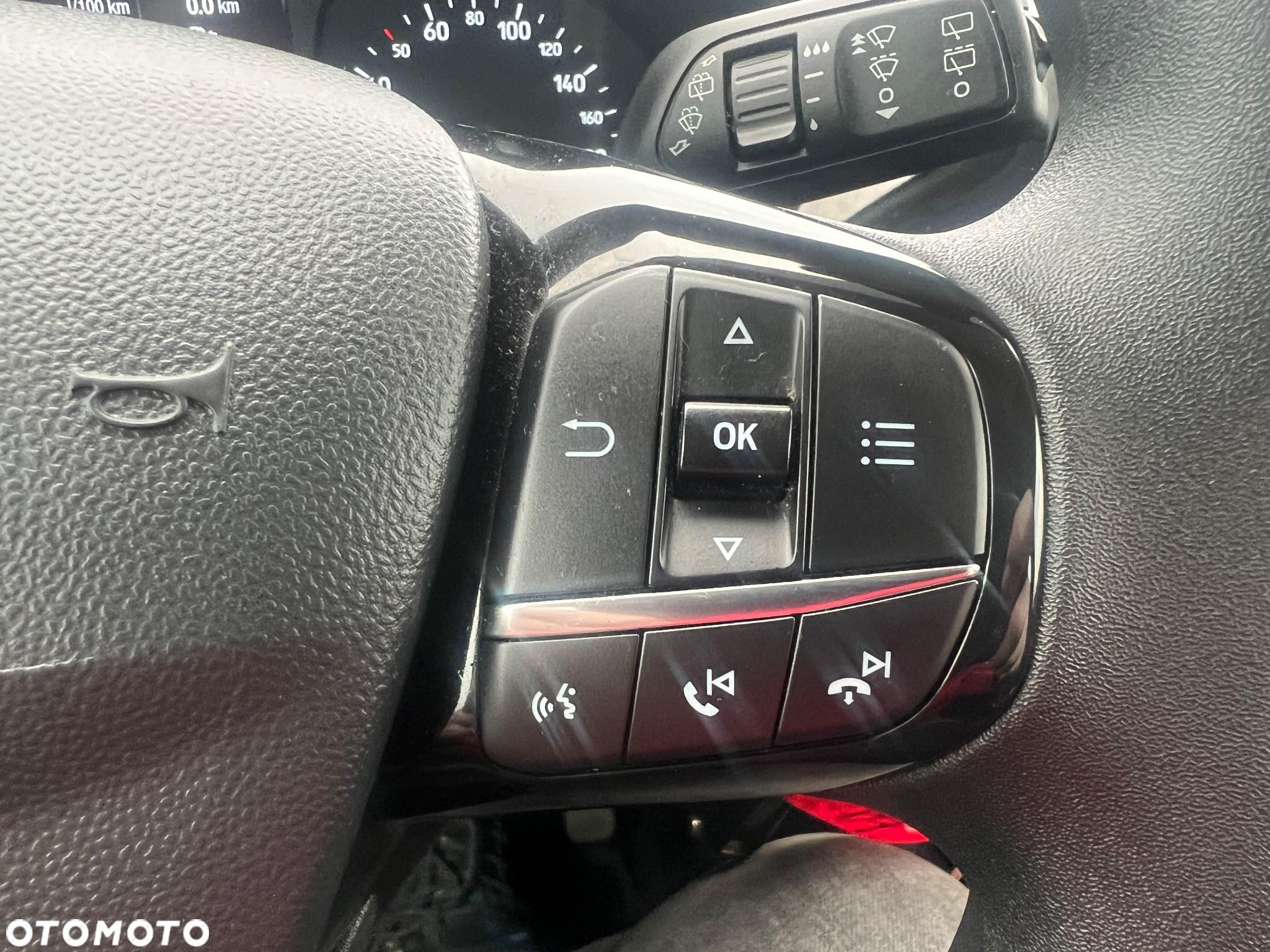 Ford Fiesta 1.0 EcoBoost S&S COOL&CONNECT - 11