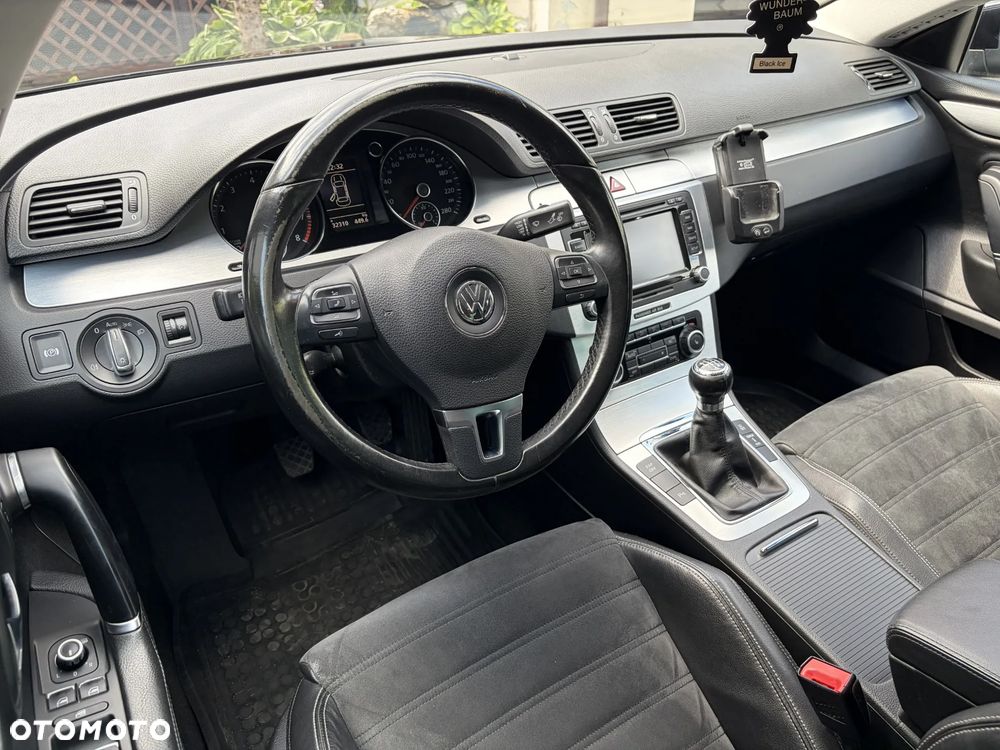 Volkswagen Passat 2.0 TSI Comfortline - 10