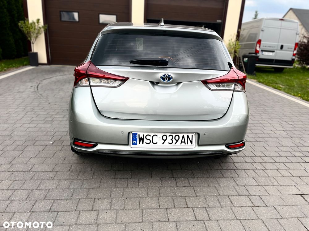 Toyota Auris 1.6 Premium - 16