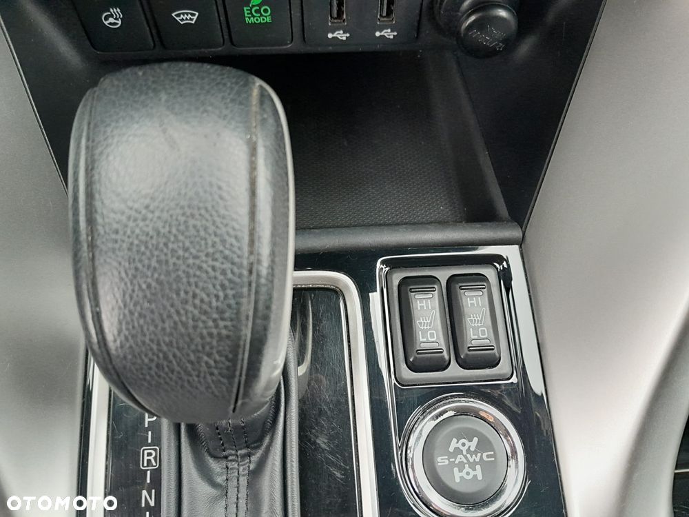 Mitsubishi Eclipse Cross - 12