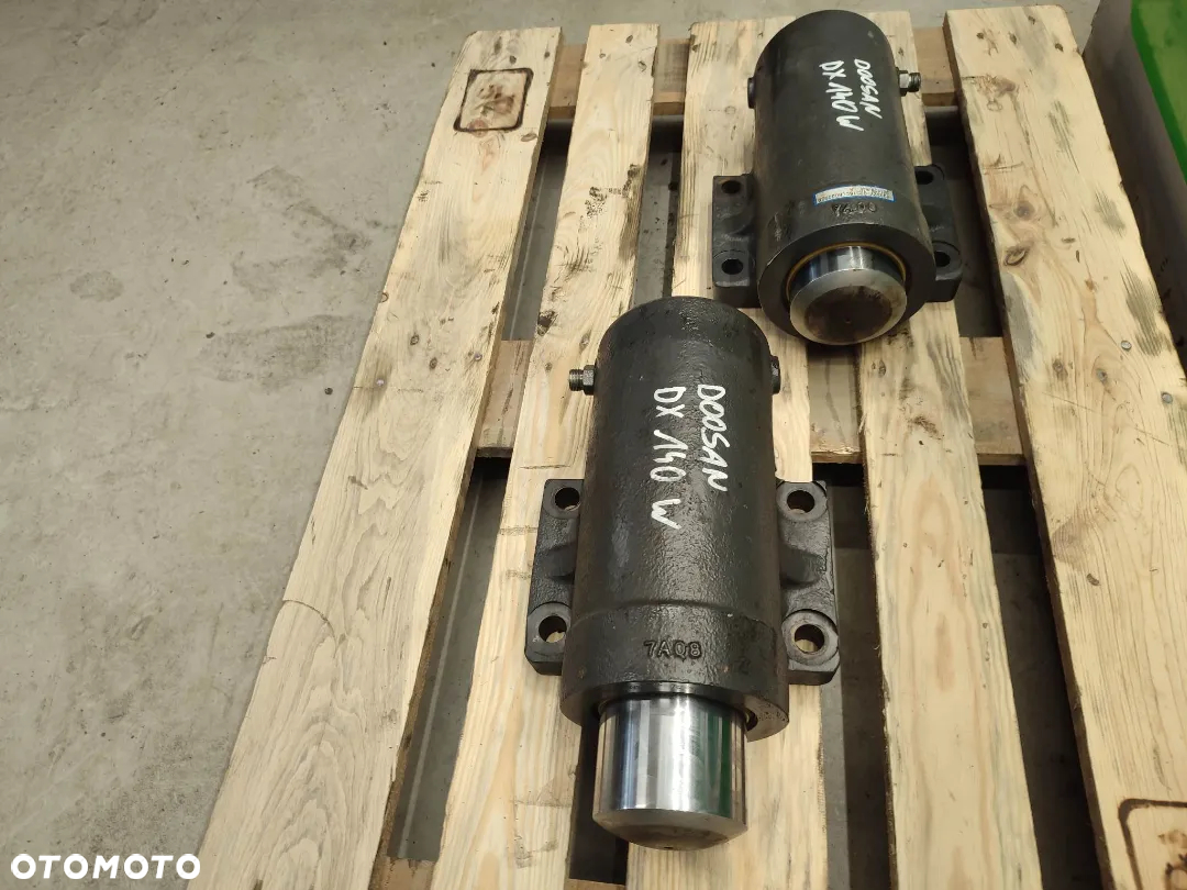 Stabilizator przedniej osi DOOSAN DX 140 W (400327-00016C) - 3