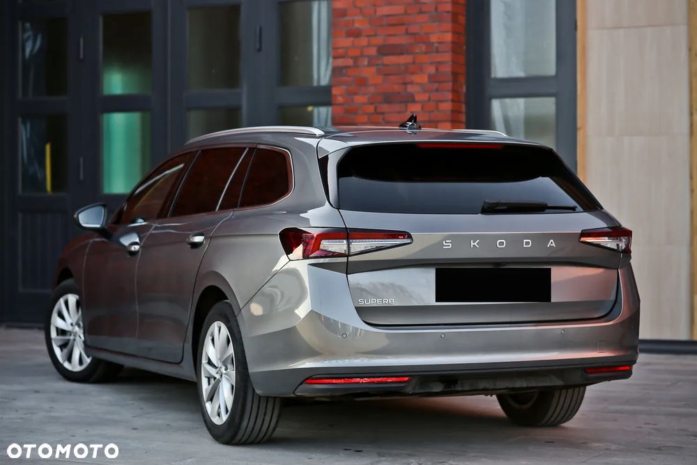 Skoda Superb 2.0 TDI SCR Selection DSG - 13