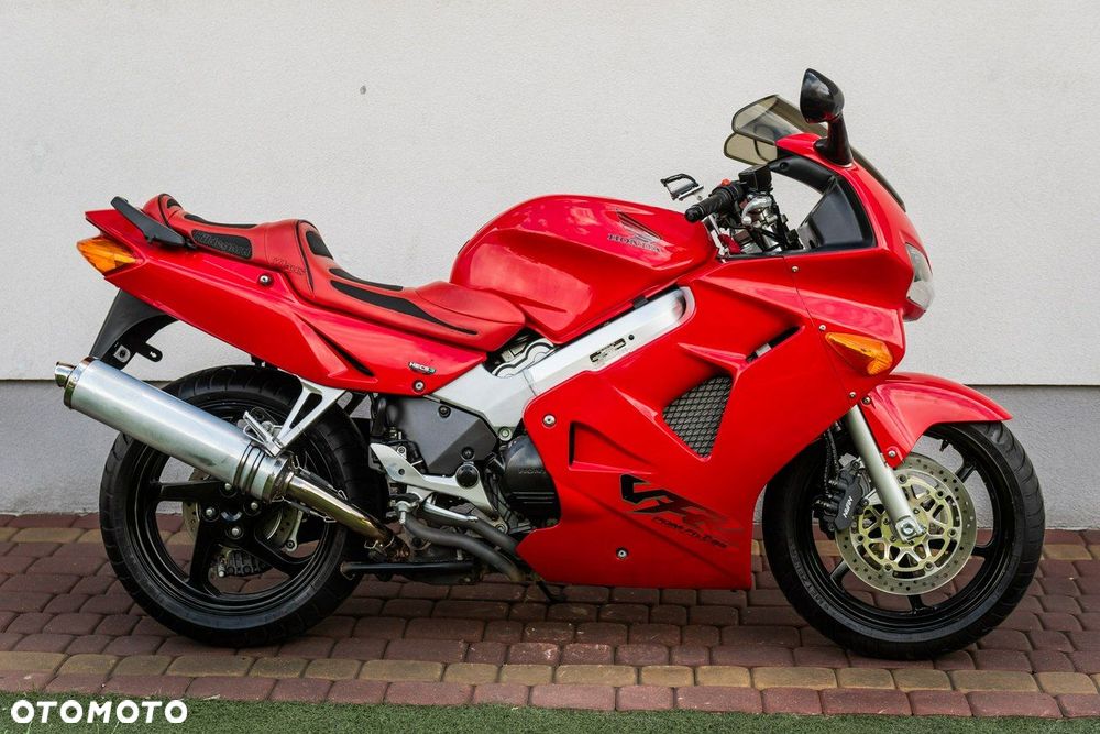 Honda VFR - 2