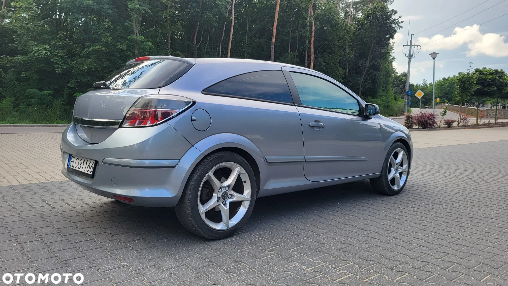 Opel Astra III GTC 1.7 CDTI Essentia - 4