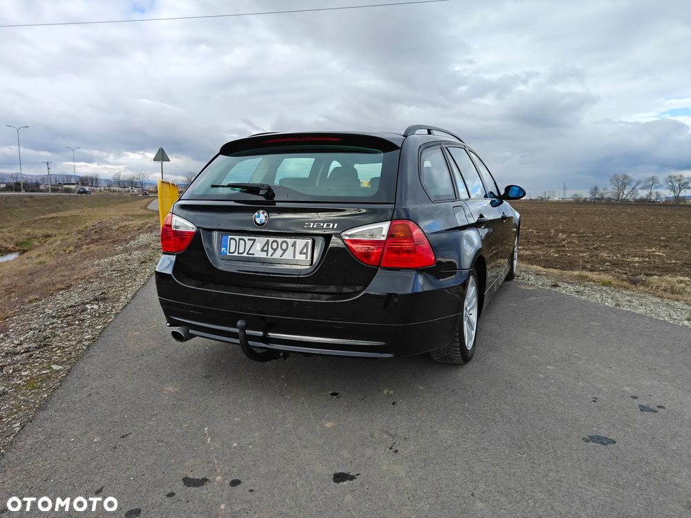 BMW Seria 3 - 16