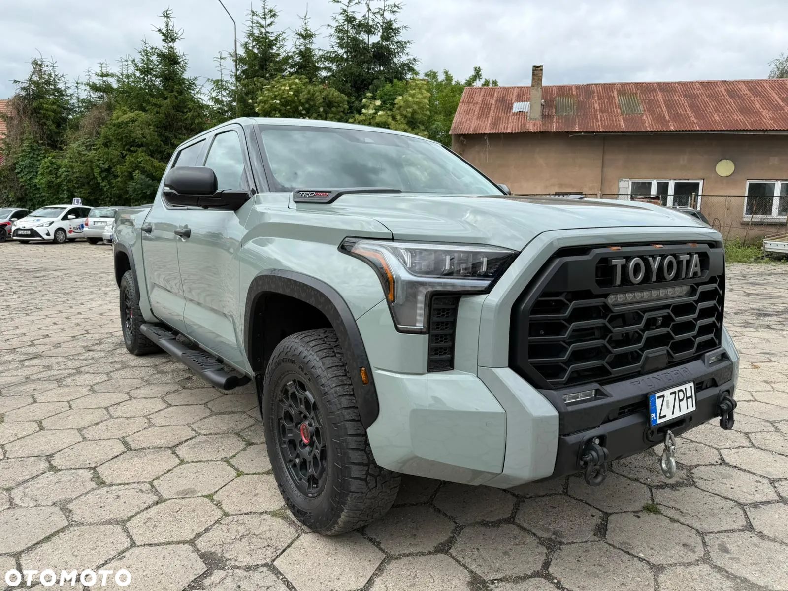 Toyota Tundra - 1