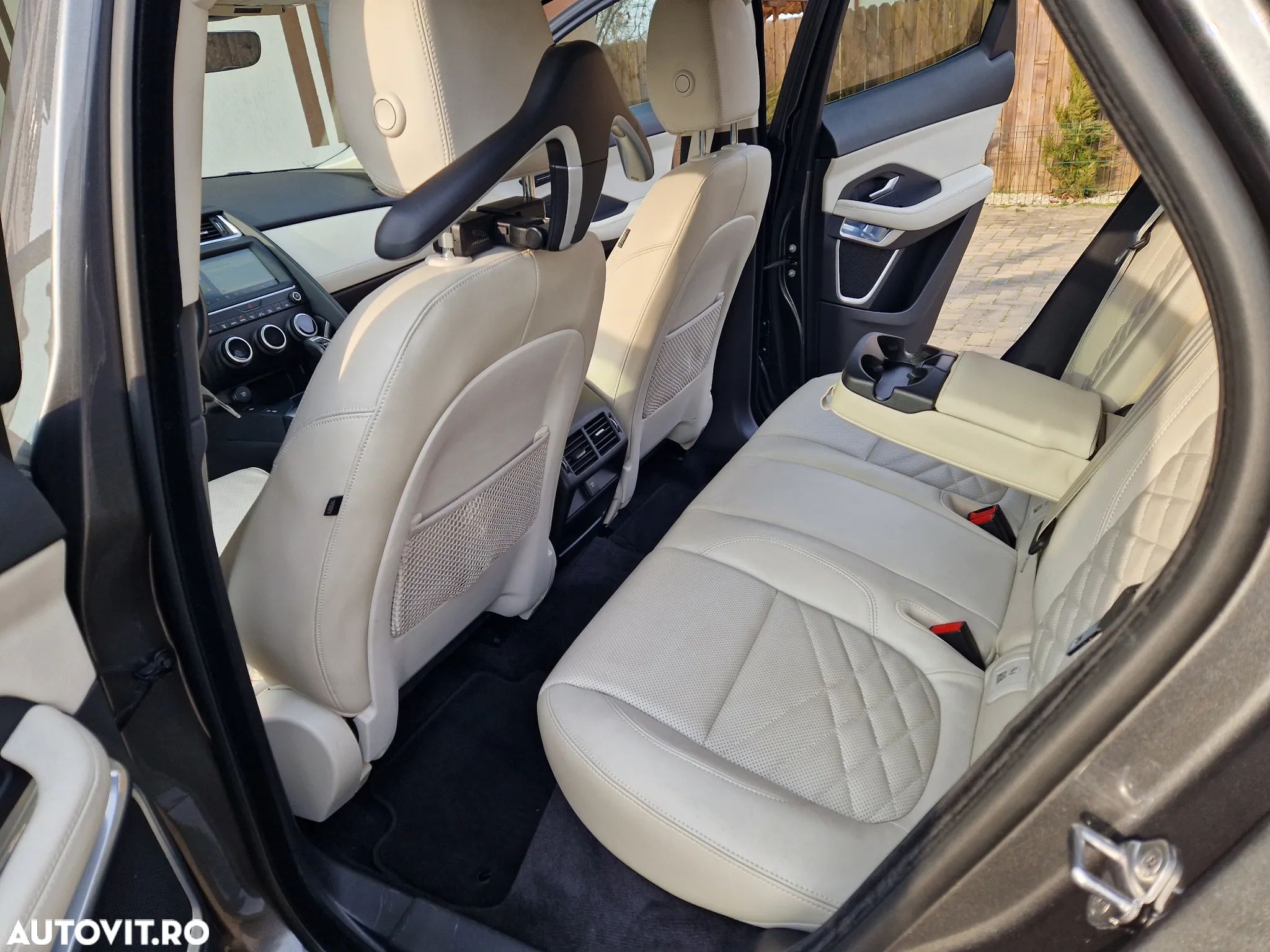 Jaguar E-Pace D180 AWD Aut. HSE - 1