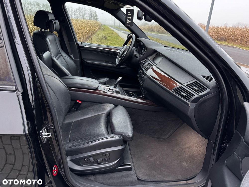 BMW X5 4.8i xDrive - 7