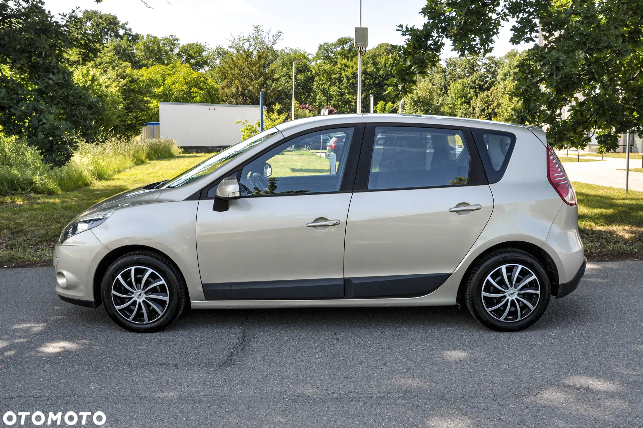 Renault Scenic - 2