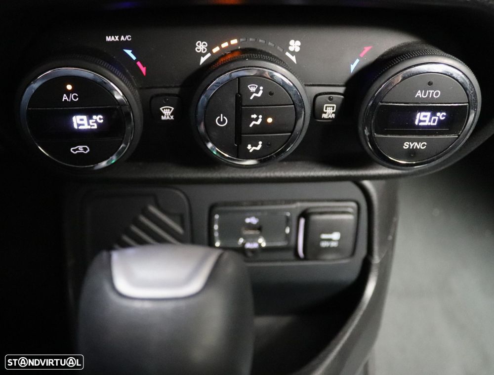 Jeep Renegade 1.6 MJD Longitude DCT - 24