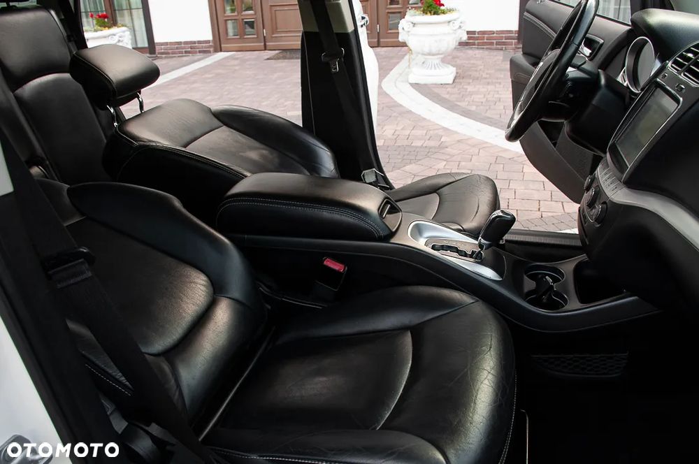 Fiat Freemont 2.0 Multijet 16V DPF Automatik Allrad Lounge - 36