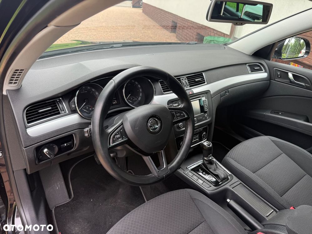 Skoda Superb 2.0 TDI Business DSG - 9