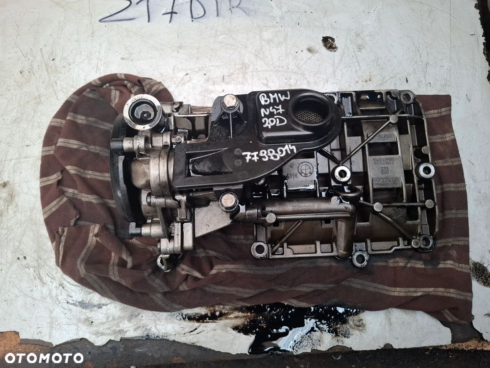 BMW E90 2,0d N47D20A pompa oleju smok 7798014 - 4
