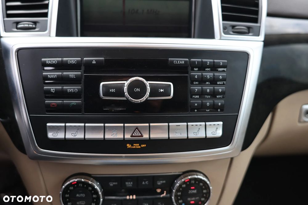 Mercedes-Benz GL 500 4-Matic - 25