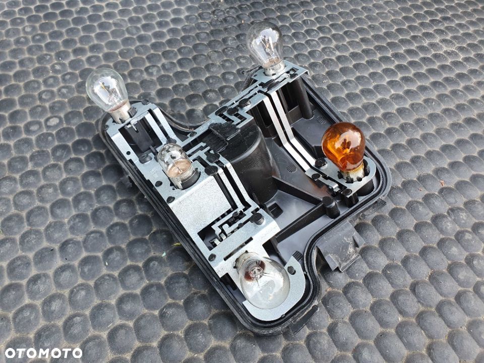 Wklad Lampa Lampy Zarowka Mocowanie Tyl Tylne AUDI A4 B6 Sedan Małysz 153947 153948 153 947 153 948 - 19