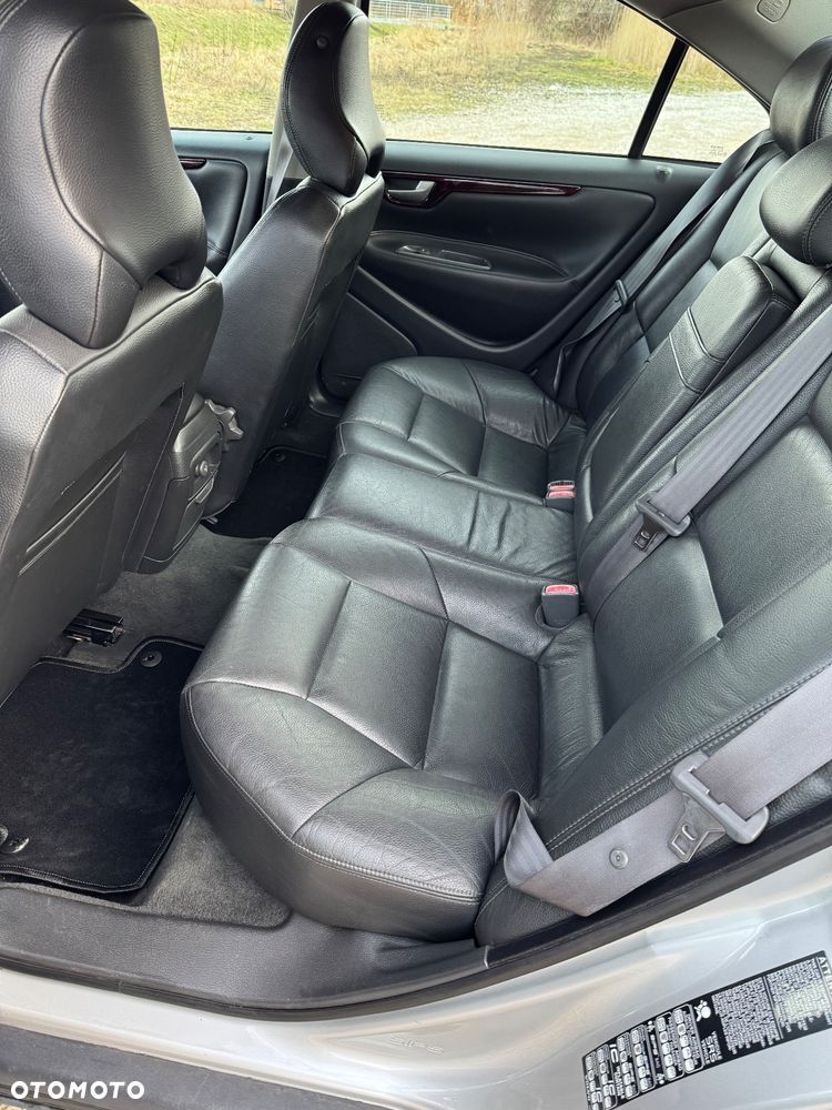 Volvo S60 2.4 D - 22