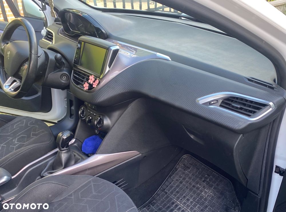 Peugeot 2008 1.6 e-HDi Active S&S - 10
