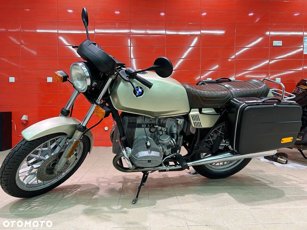 BMW R - 1