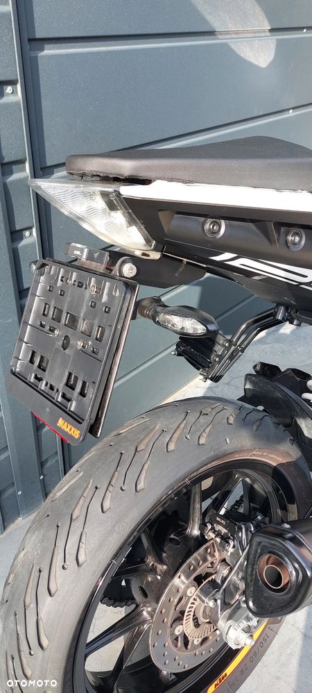 KTM Duke 125 - 23
