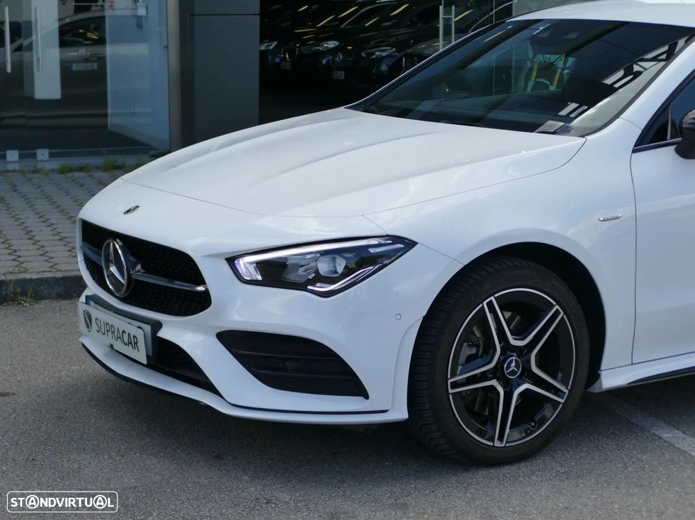Mercedes-Benz CLA 250 e Shooting Brake AMG Line - 4