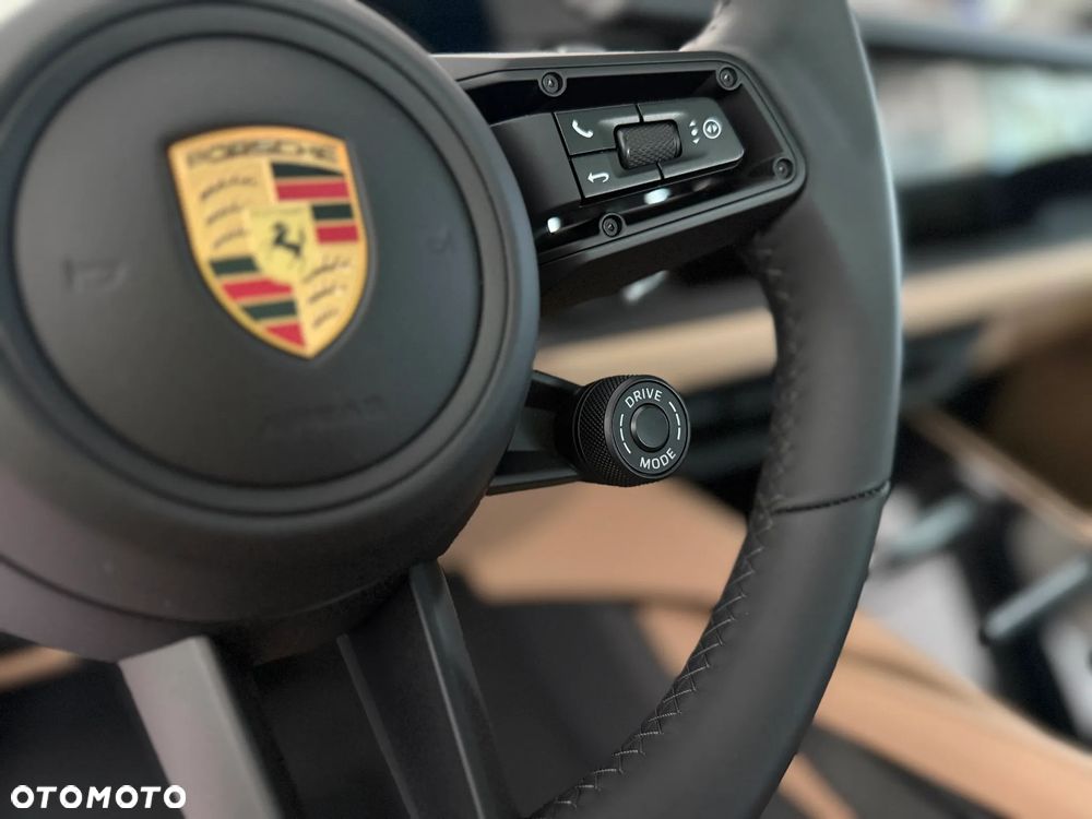 Porsche Cayenne E-Hybrid PHEV Black Edition - 24