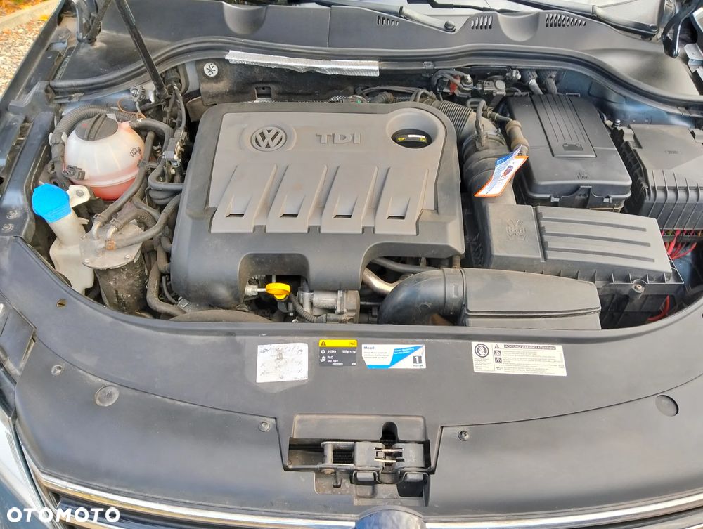 Volkswagen Passat - 17