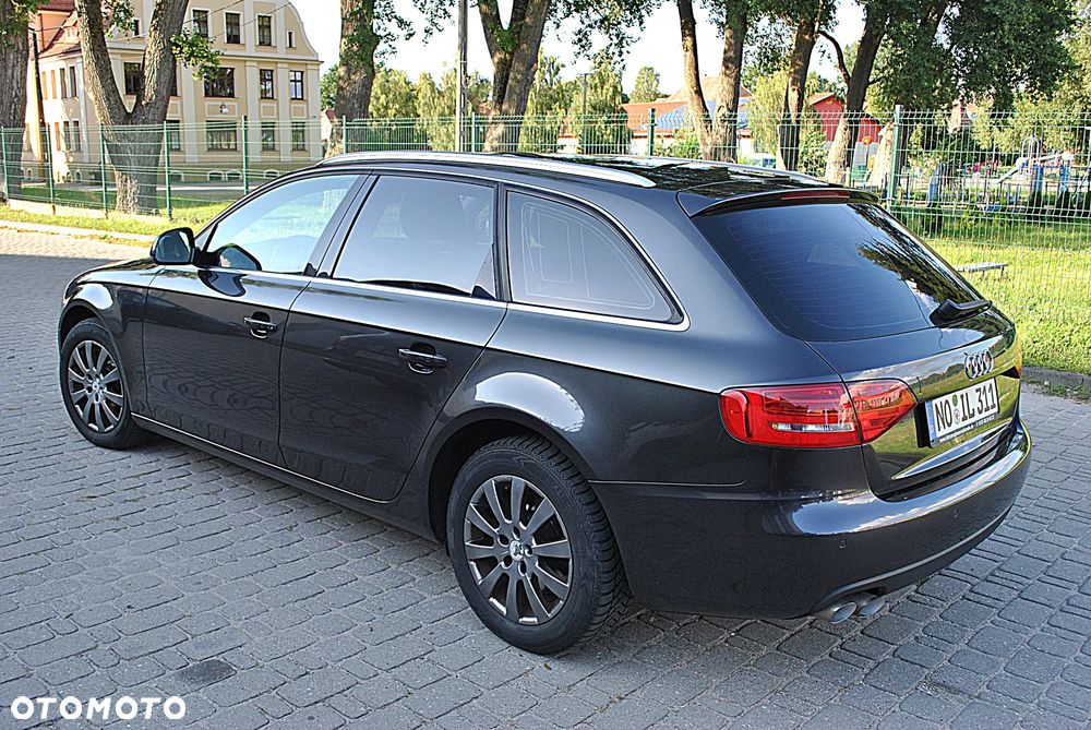 Audi A4 Avant 2.0 TDI DPF S line Sportpaket - 3
