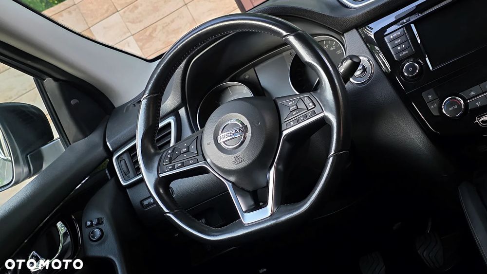 Nissan Qashqai 1.6 DIG-T N-Connecta - 19