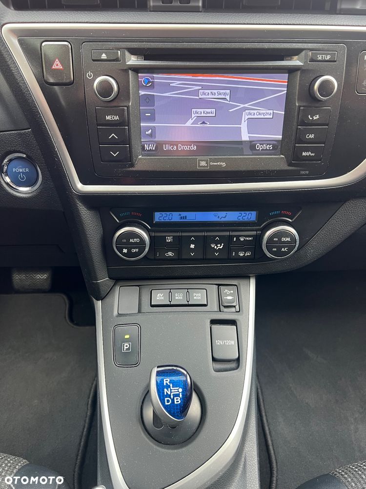 Toyota Auris 1.8 HSD Luna - 29