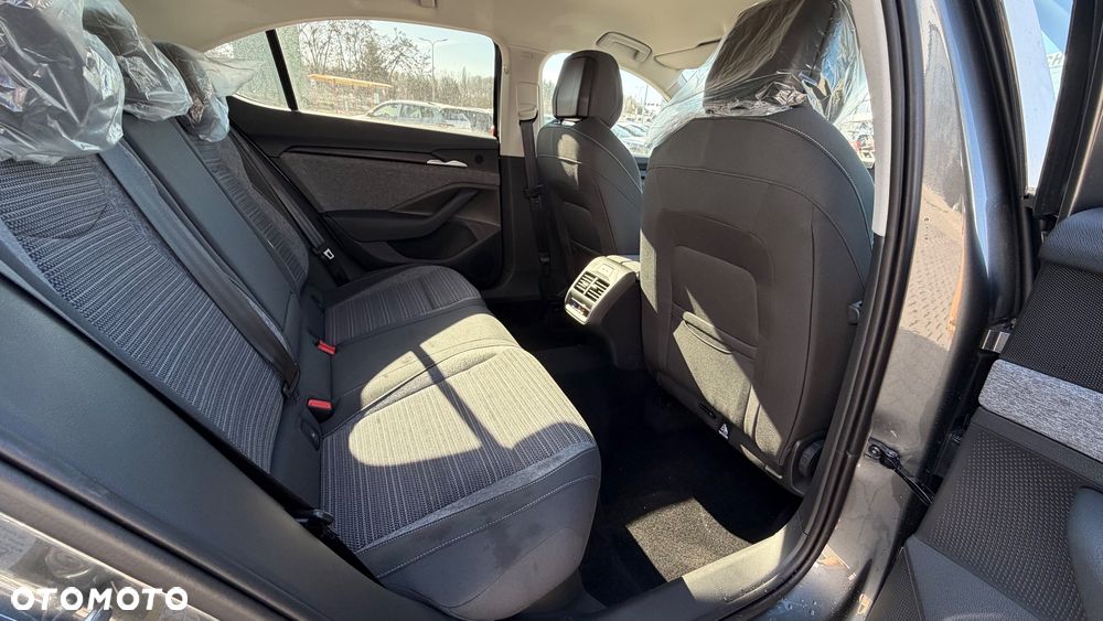 Skoda Superb 2.0 TDI SCR 4x4 Edition 130 DSG - 12